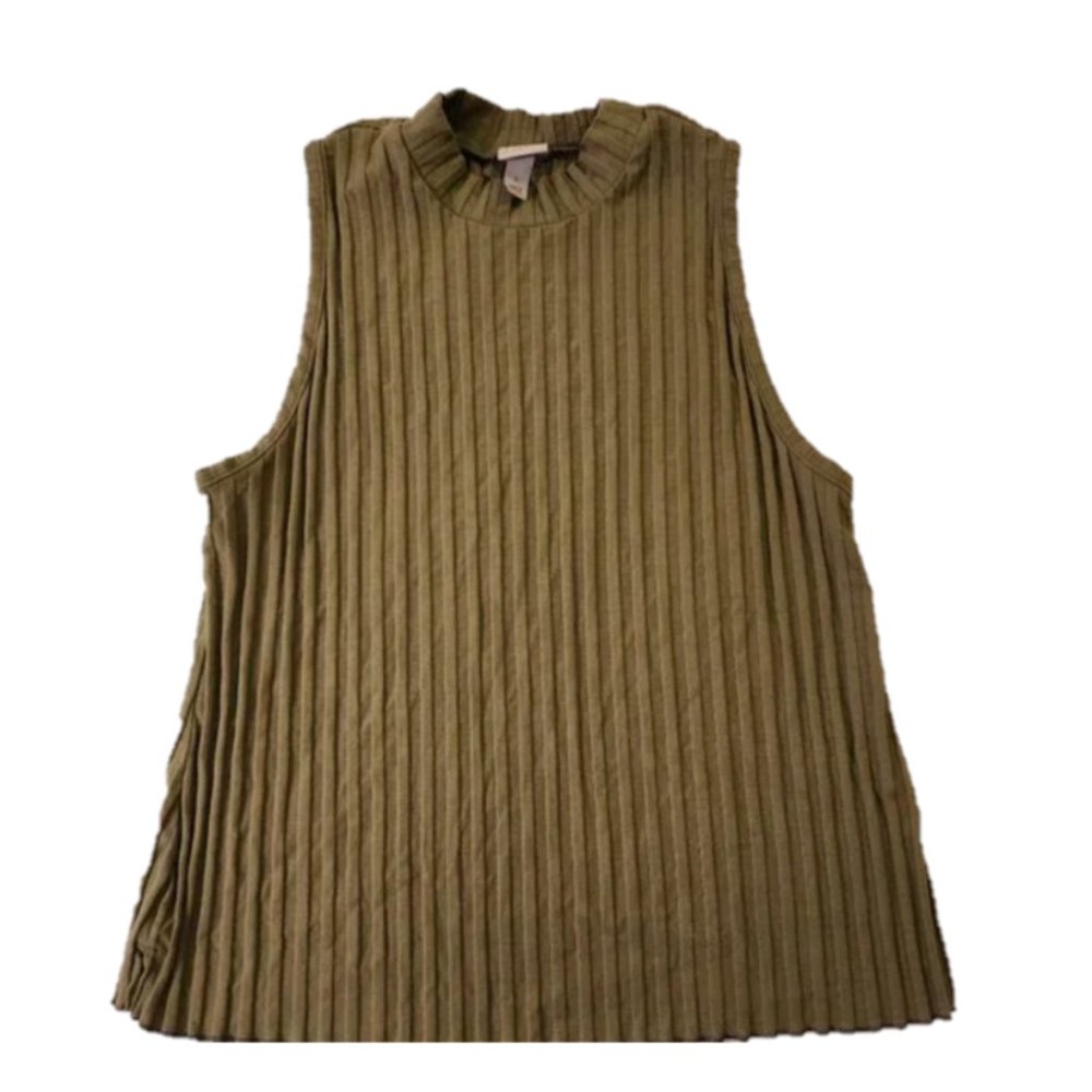Muted Olive* Mock Turtle Neck* Slit sleeveless* stretch* Like New*